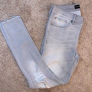 Light-Wash Gray Express Jeans (4R)
